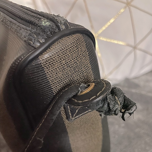 Vintage Authentic Fendi Cross Body - Picture 5 of 11